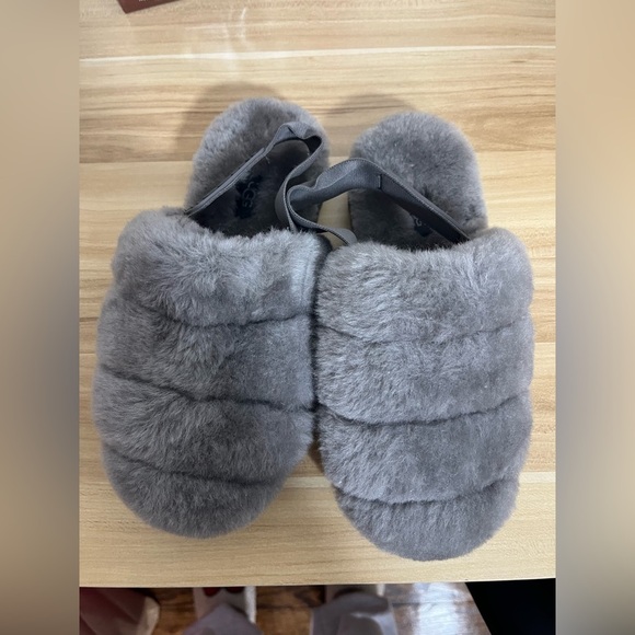 UGG Super Fluff Slipper - Picture 6 of 9